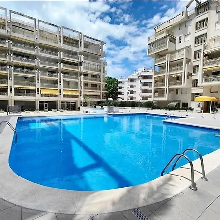 Apto Varias Piscinas Y Salida Directa A La Playa Apartment